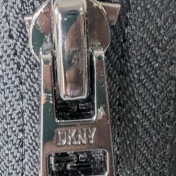 New DKNY Paloma Logo Knee High Platform Boot in Black... Size 7 - Picture 8 of 12